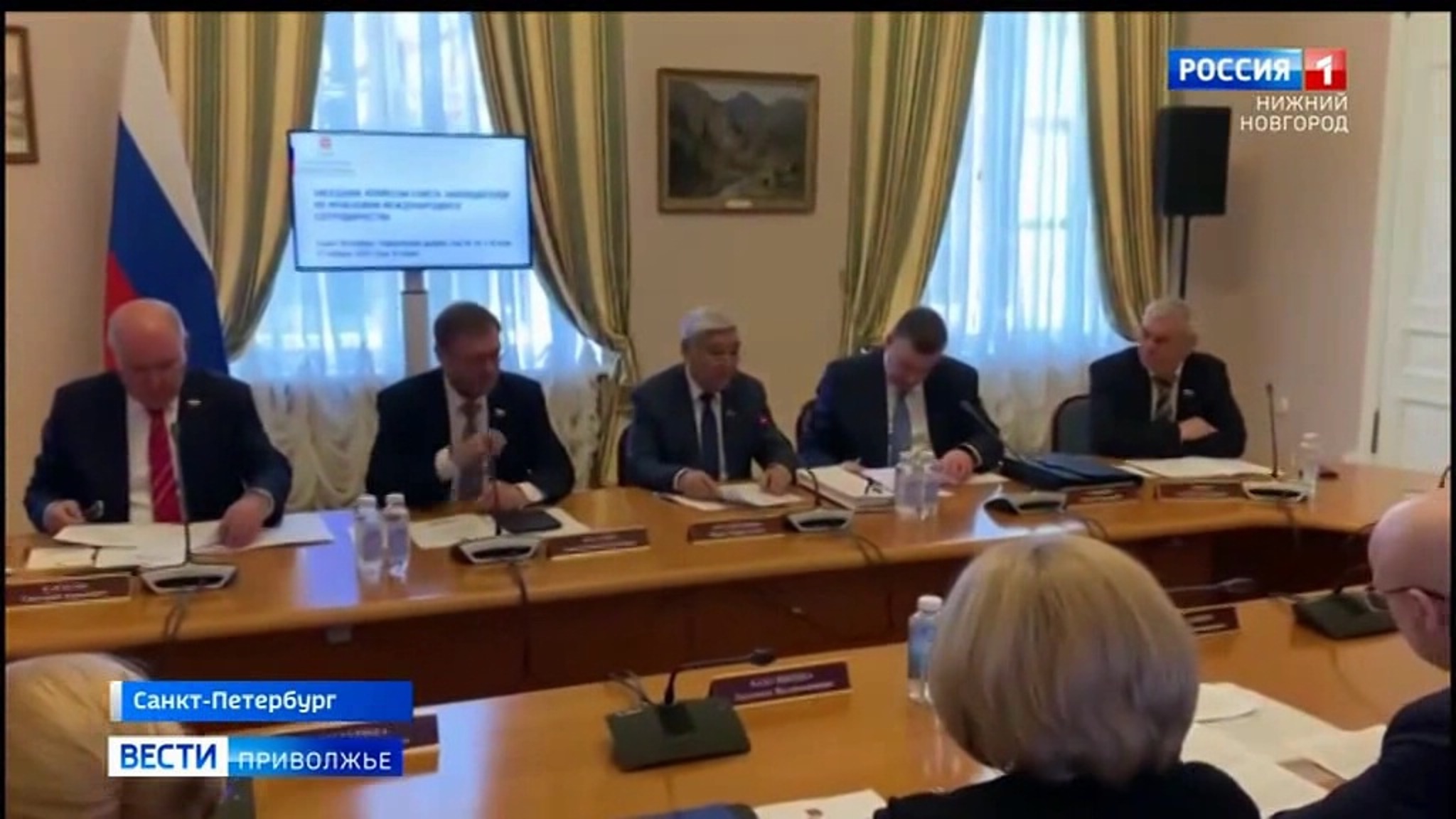 Евгений Люлин выступил в Санкт-Петербурге с докладом по аграрно-продовольственной политике
