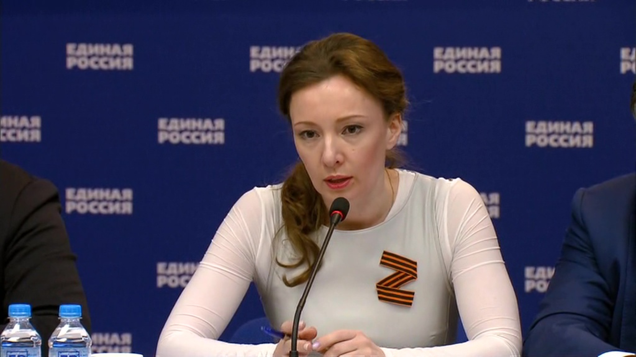 Турчак и Кузнецова рассказали о помощи единороссов республикам Донбасса