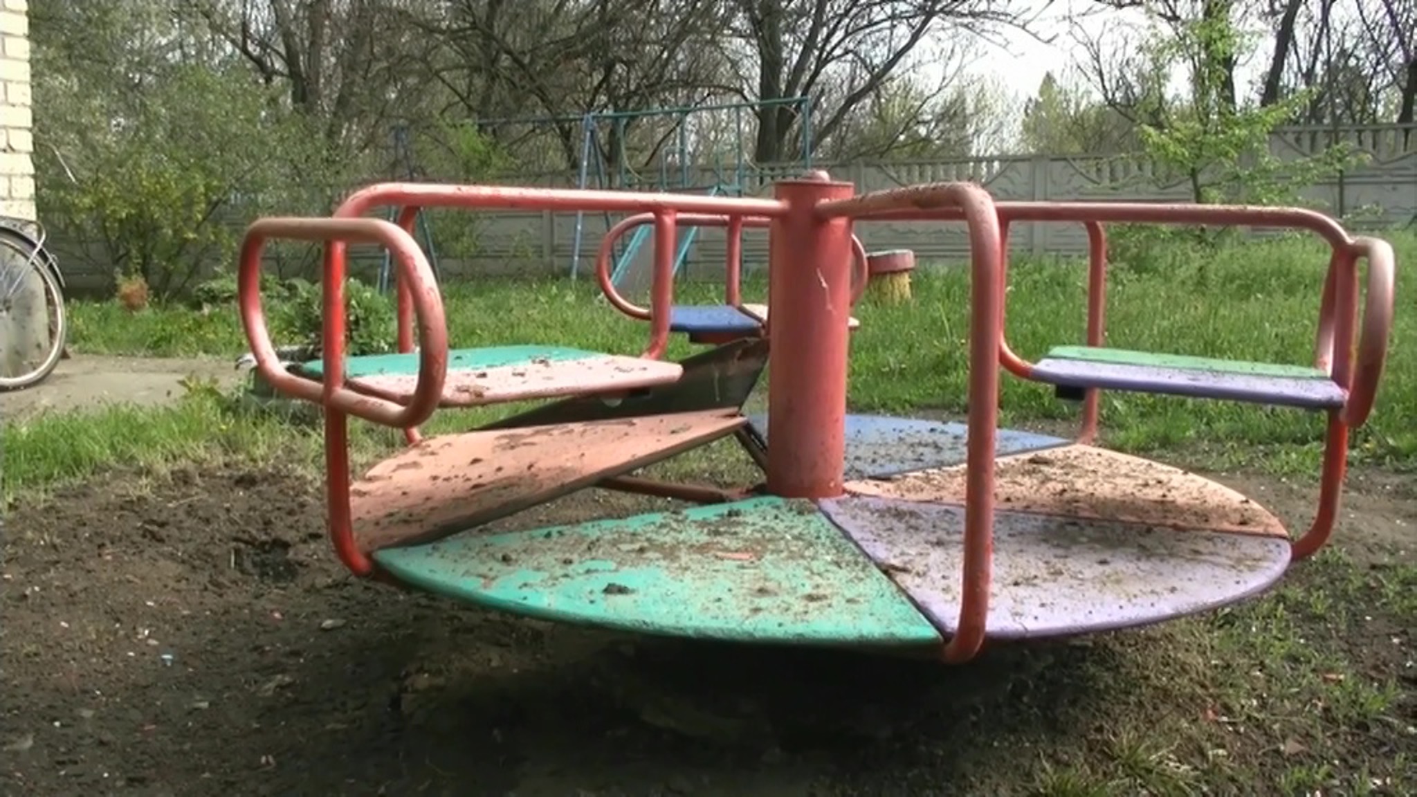 Националисты обстреляли детсад и школу в Киселевке