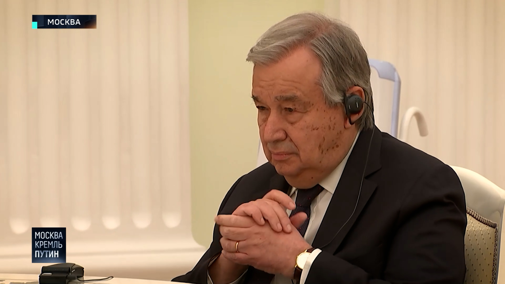 Генсека ООН в Кремле выдавали руки