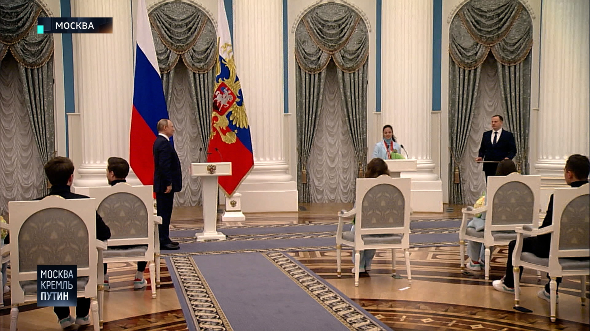 Нас не разъединили, а объединили: спортсмены пообещали Путину новые победы