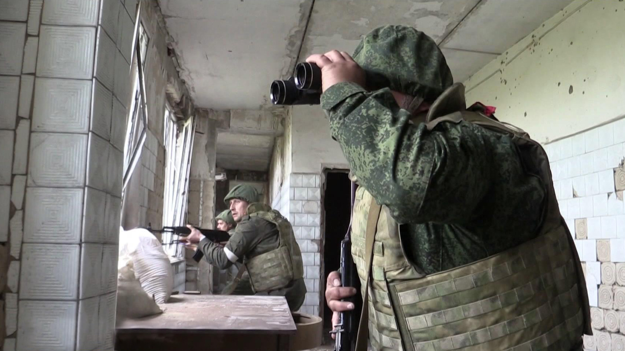 В новых регионах готовятся к возможным мерам в связи с введением военного положения