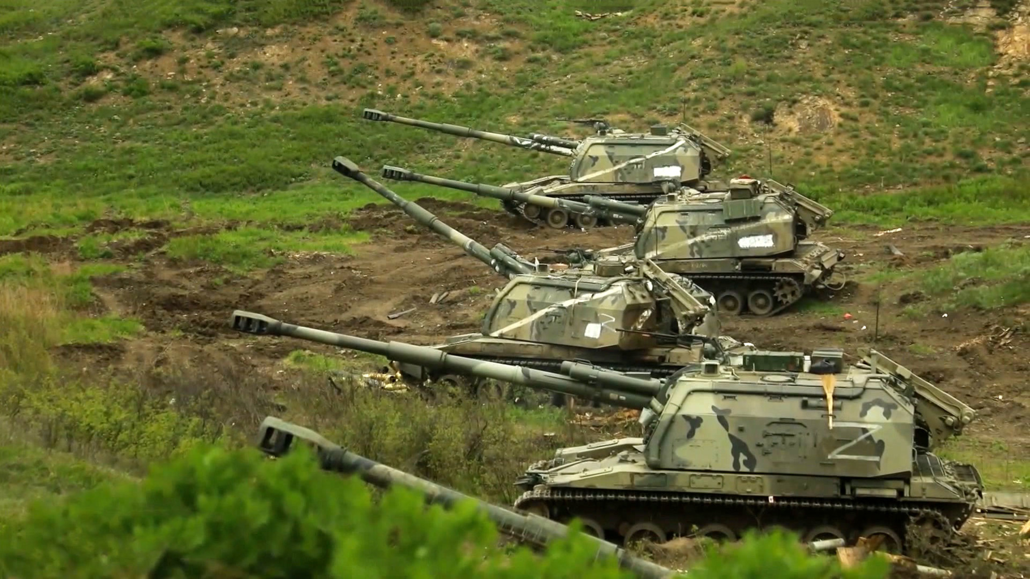 "Бьем метко и быстро": российские военные рассказали о техническом превосходстве