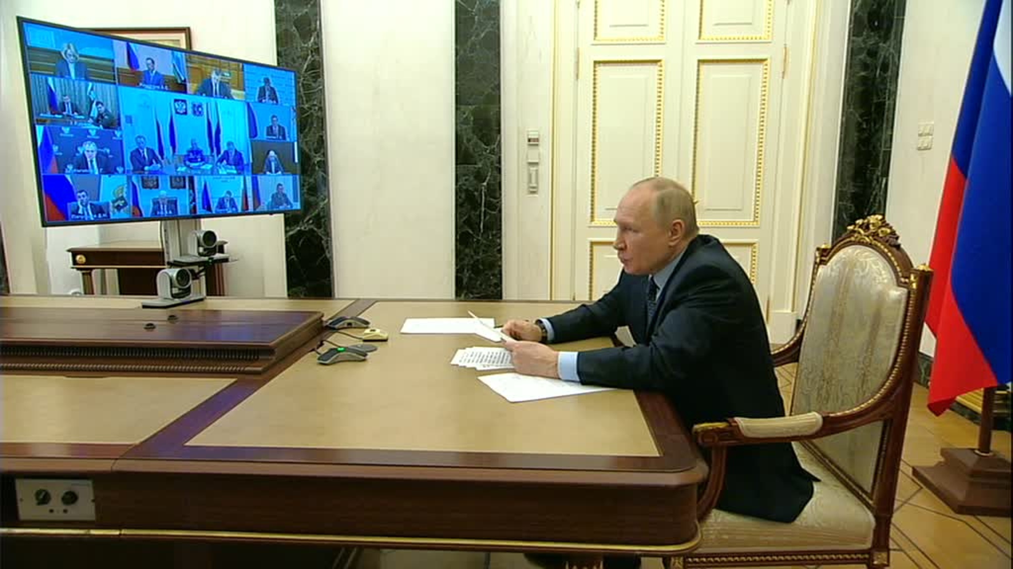 Ситуация с пожарами в России: поручения Путина