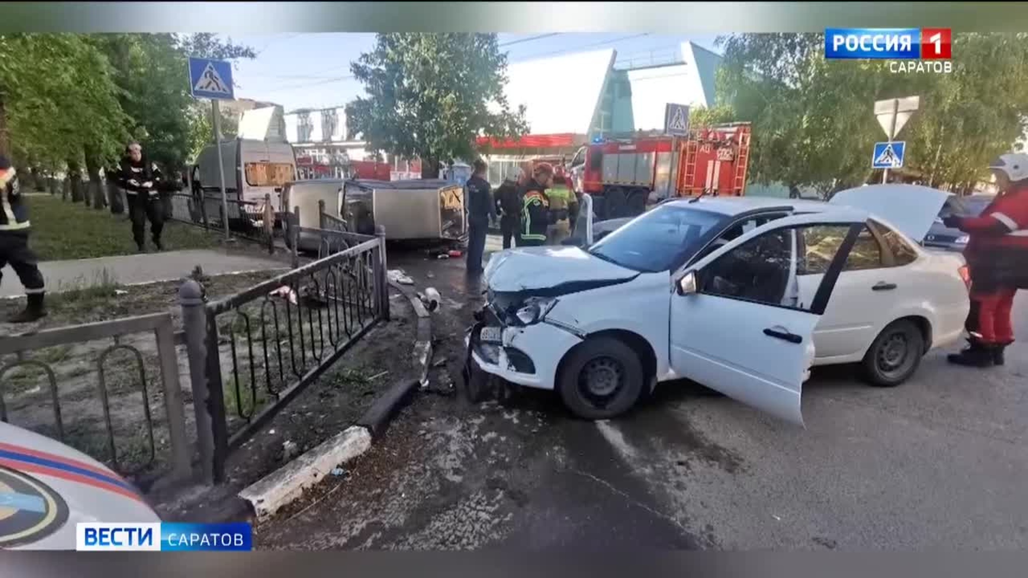Крупное ДТП произошло в Саратове на улице Ломоносова