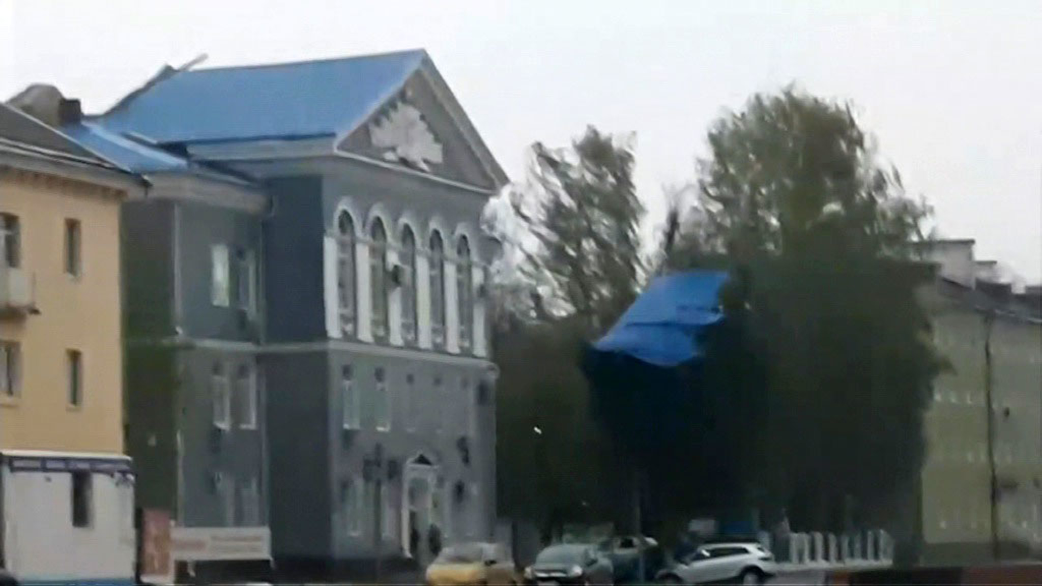 В Курской области после грозы без света остались около 6,5 тысячи человек