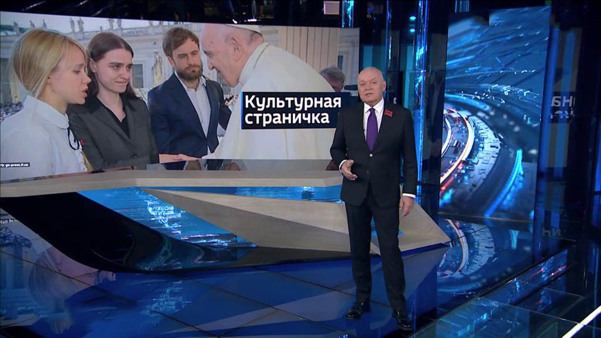Эфир от 15.05.2022. Английские субтитры