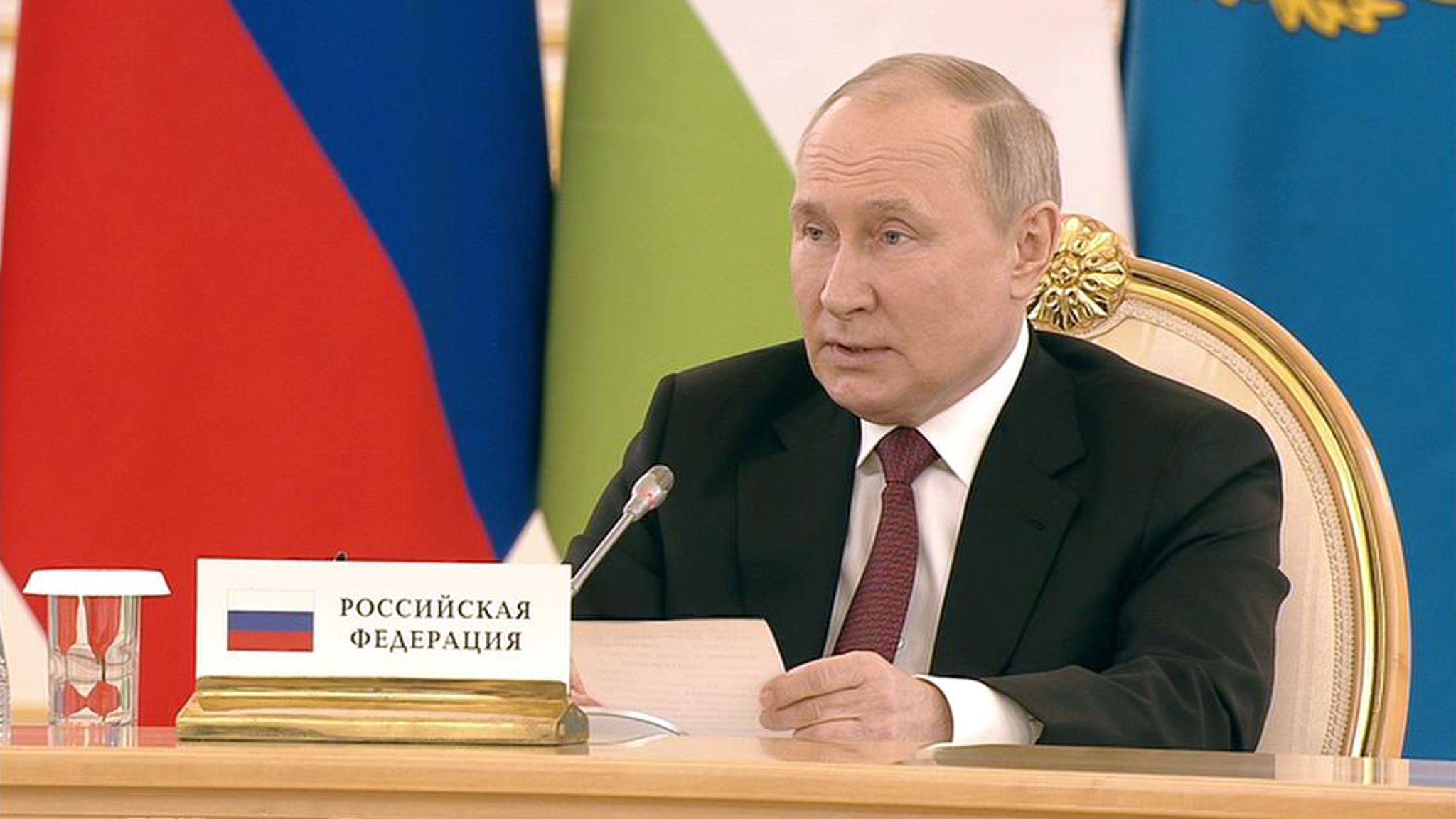 Путин: создающие биооружие лаборатории Пентагона работают у границ России
