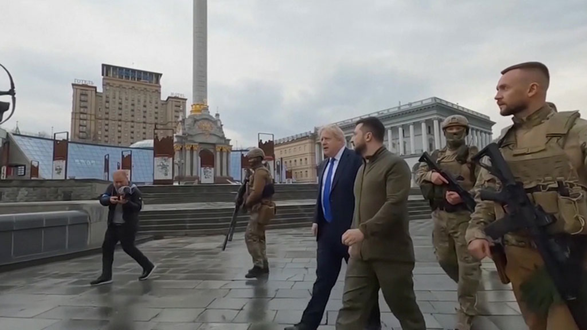 Арестович обкладывает матом украинцев за любую критику власти