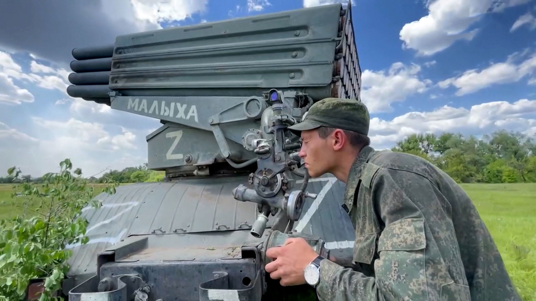 Украина пытается нанести серьезный урон городам Донбасса