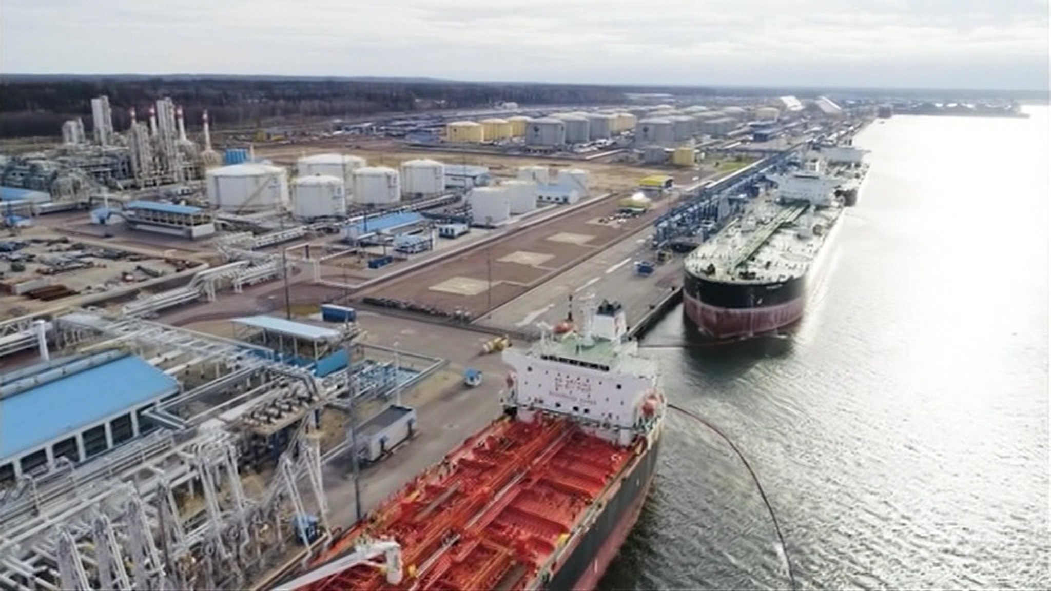 Венгрия предлагает модифицировать эмбарго на российскую нефть