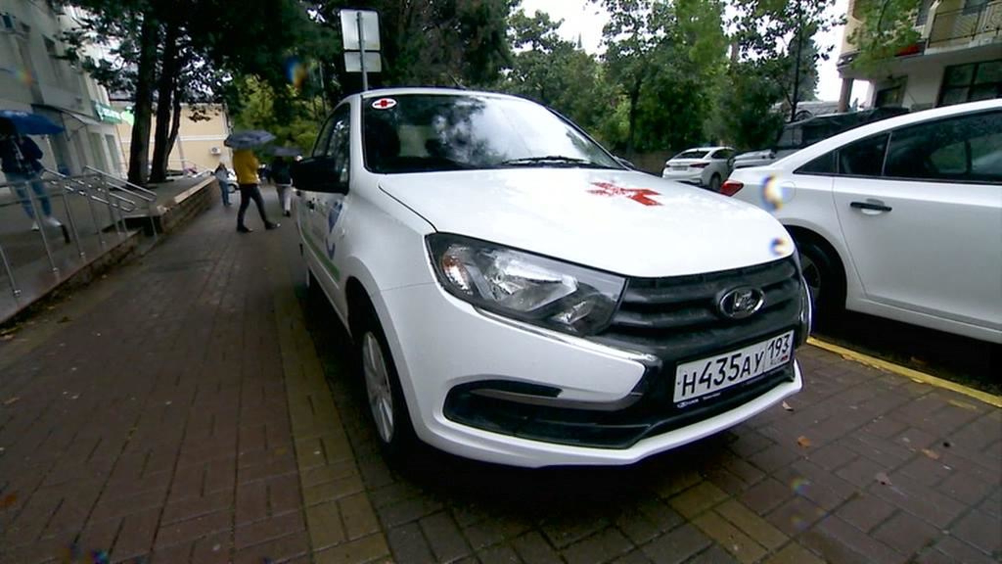 В помощь врачам: больницы Сочи получили более 140 новых автомобилей