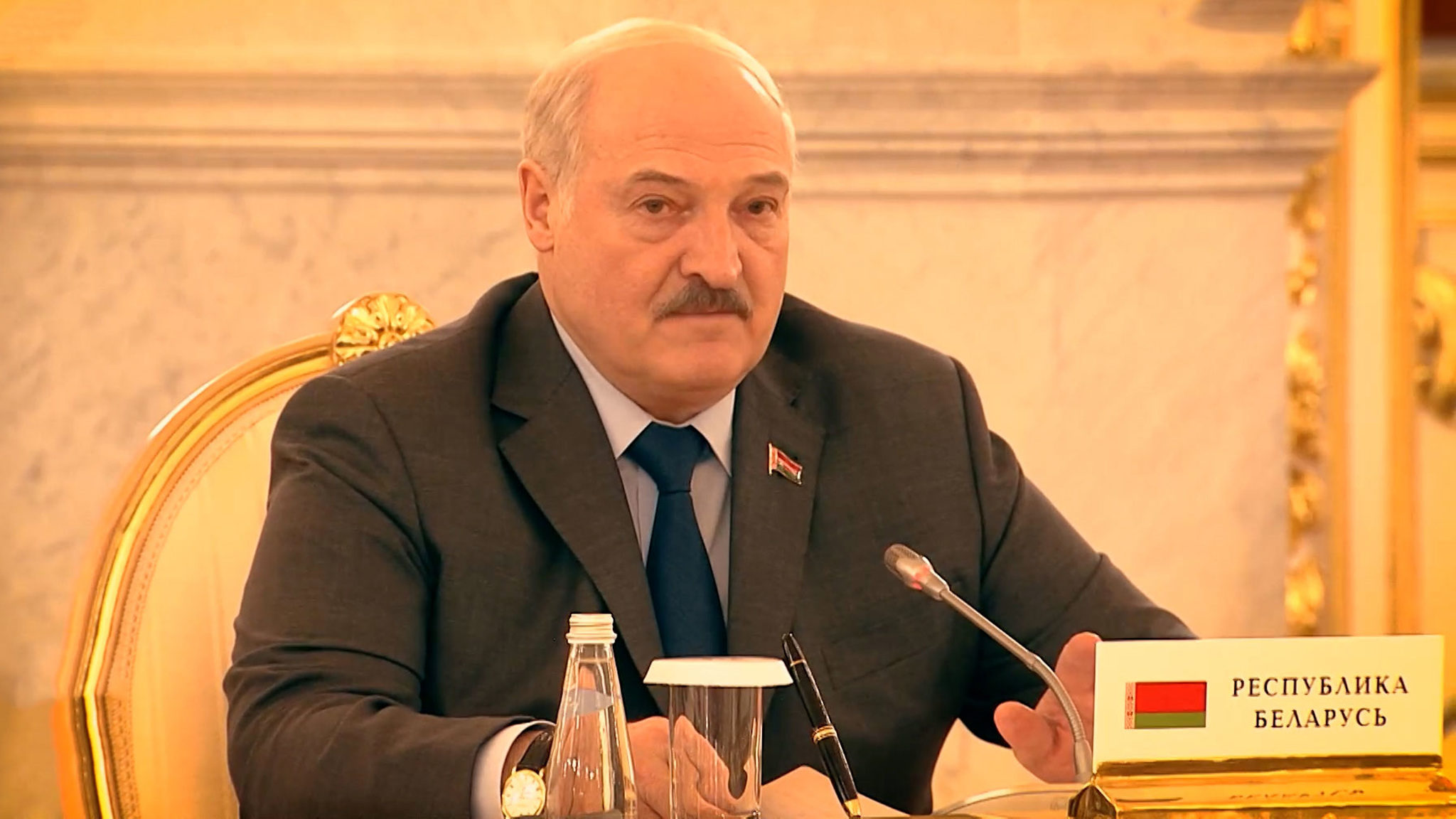 Предупреждение Лукашенко: отсидеться ни у кого не получится
