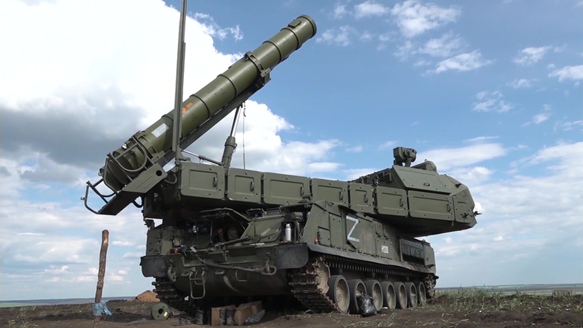 МО показало кадры уничтожения ракеты и беспилотника "Буком-М3"