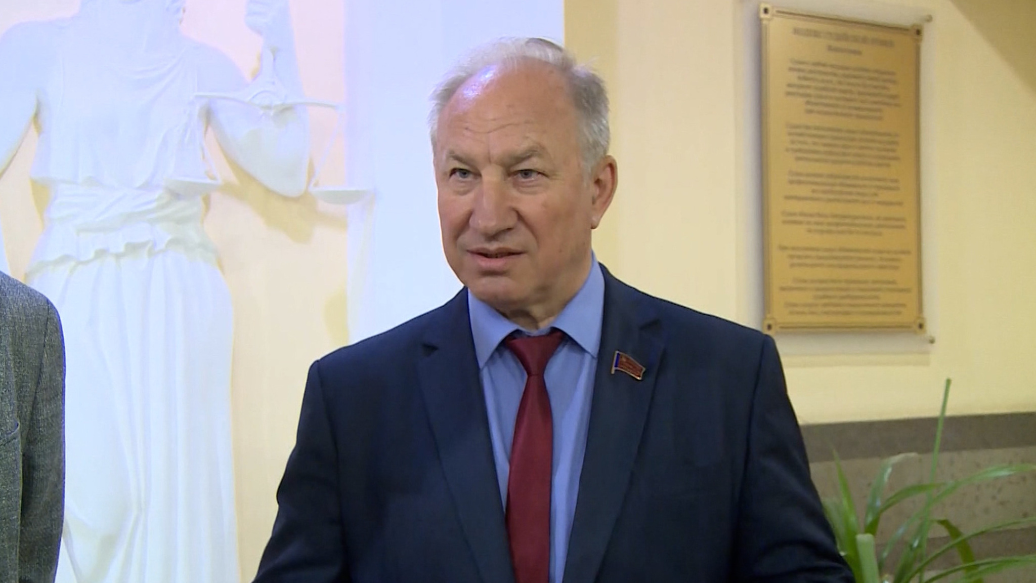 Рашкин досрочно покинет парламент