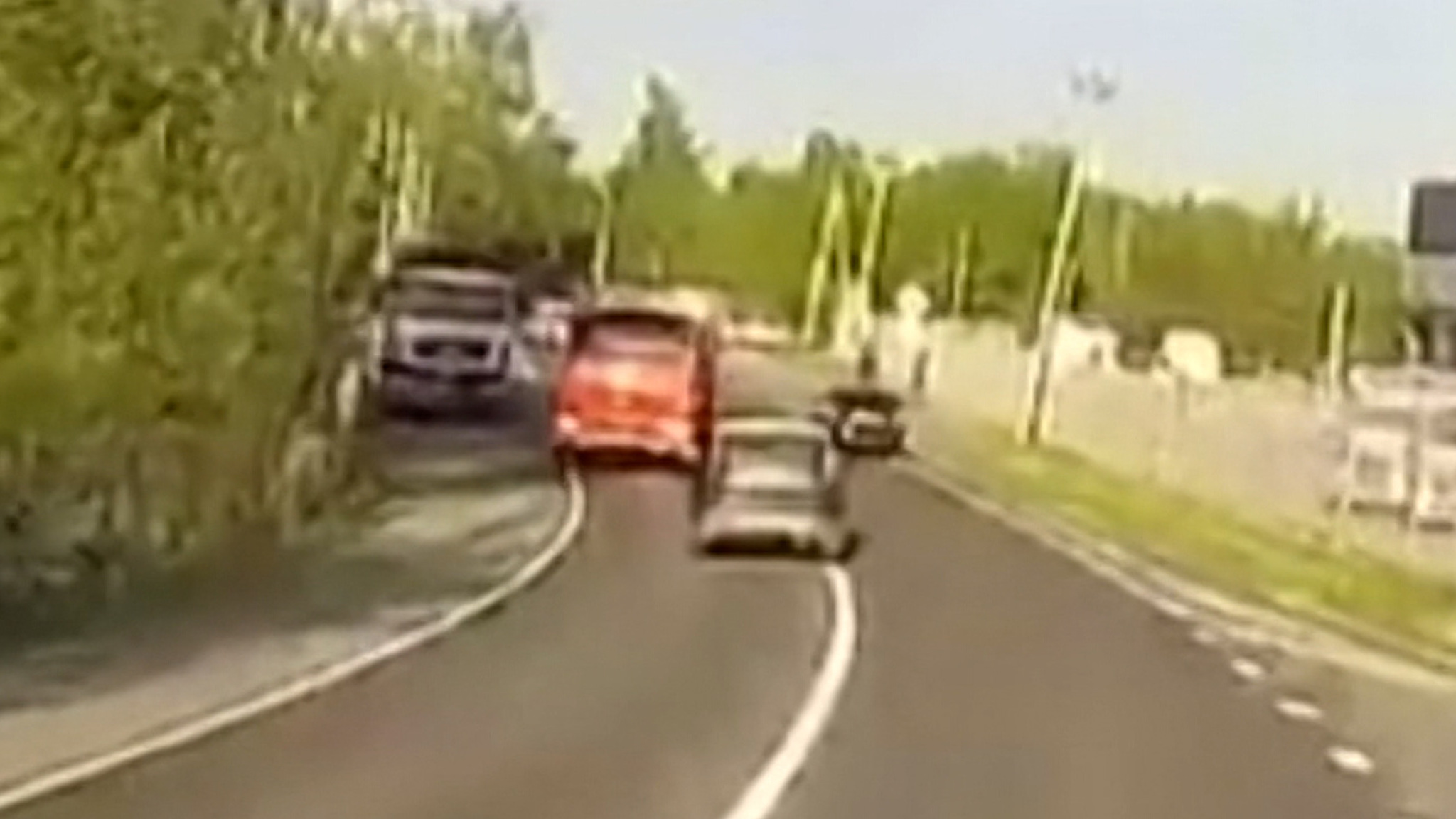 Дальнобойщик спас автоледи, у которой начался приступ эпилепсии