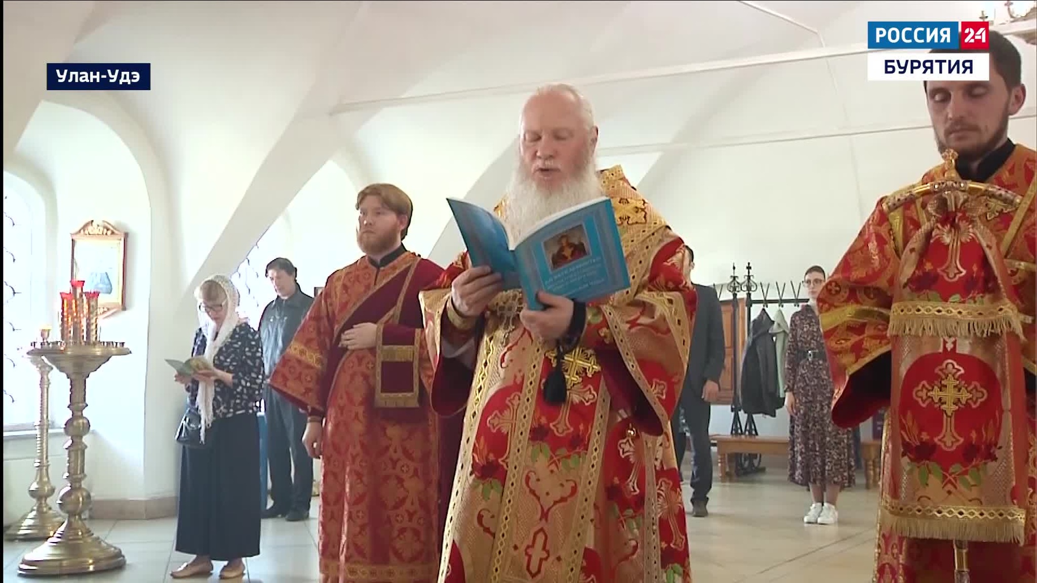 В главном соборе Бурятии перед иконой состоялись праздничные богослужения