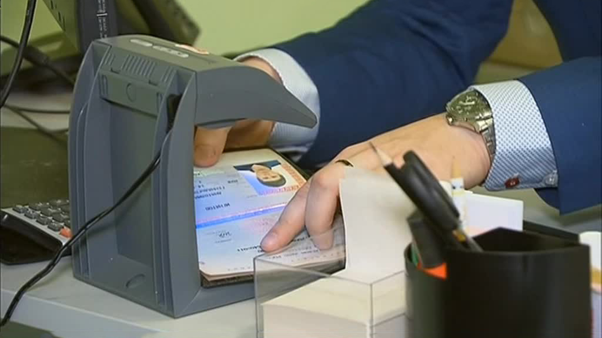 Аферисты  загнали кемеровчанку в долги, оформив на нее подставную фирму
