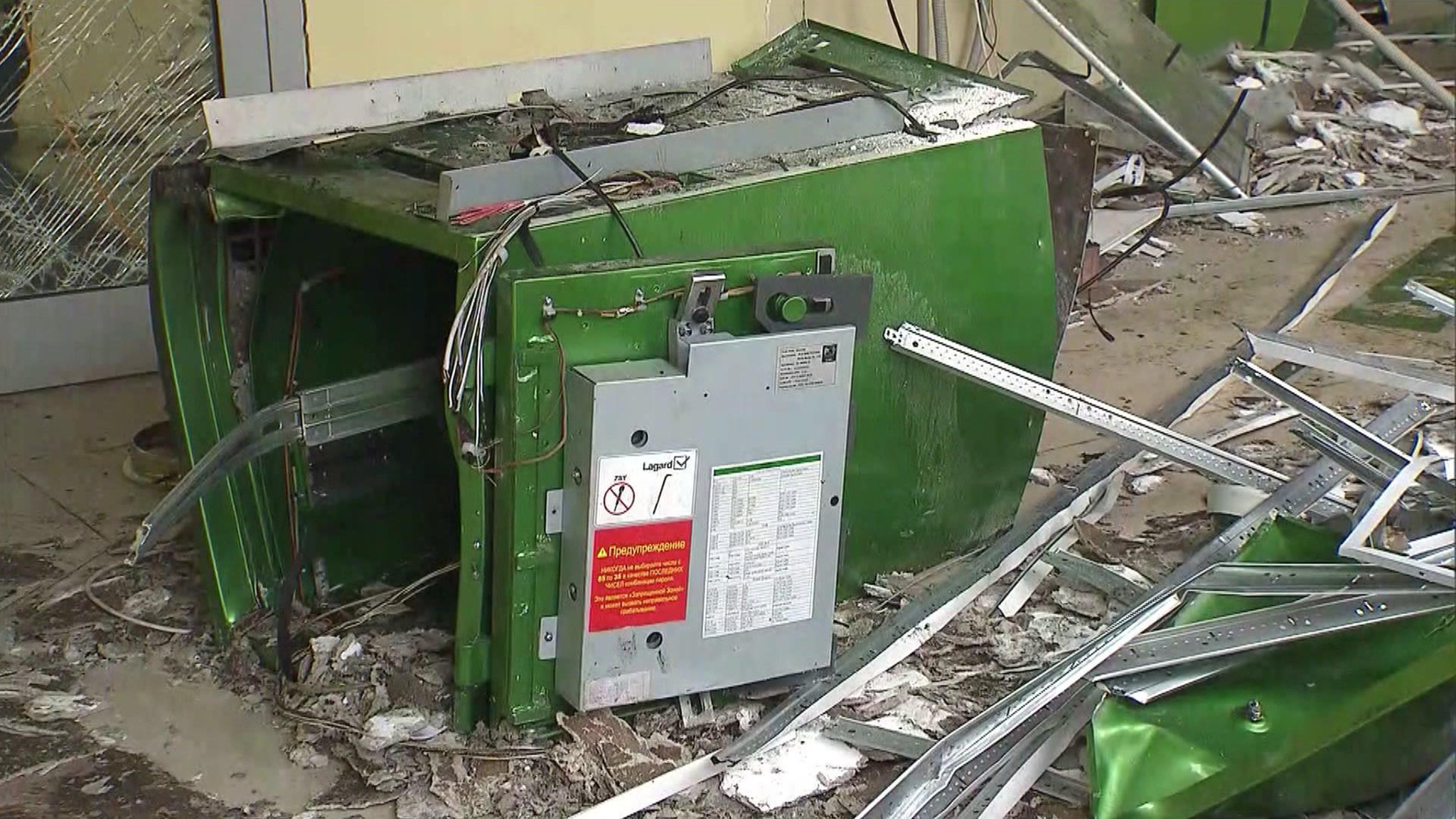 Почему бесполезно взламывать банкоматы и как ищут преступников