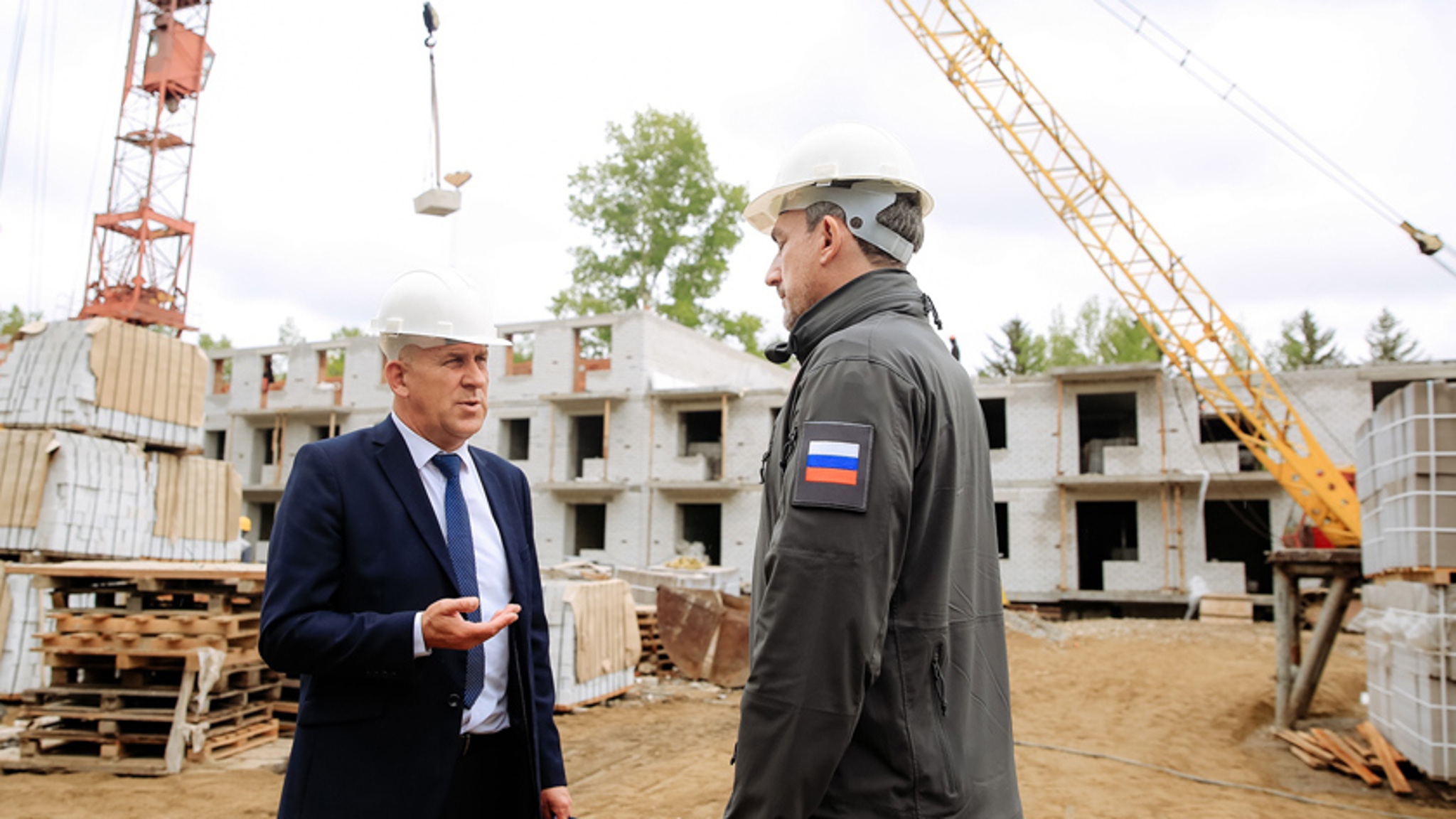 Василий Орлов совершил рабочую поездку в Октябрьский район и Бурейский округ