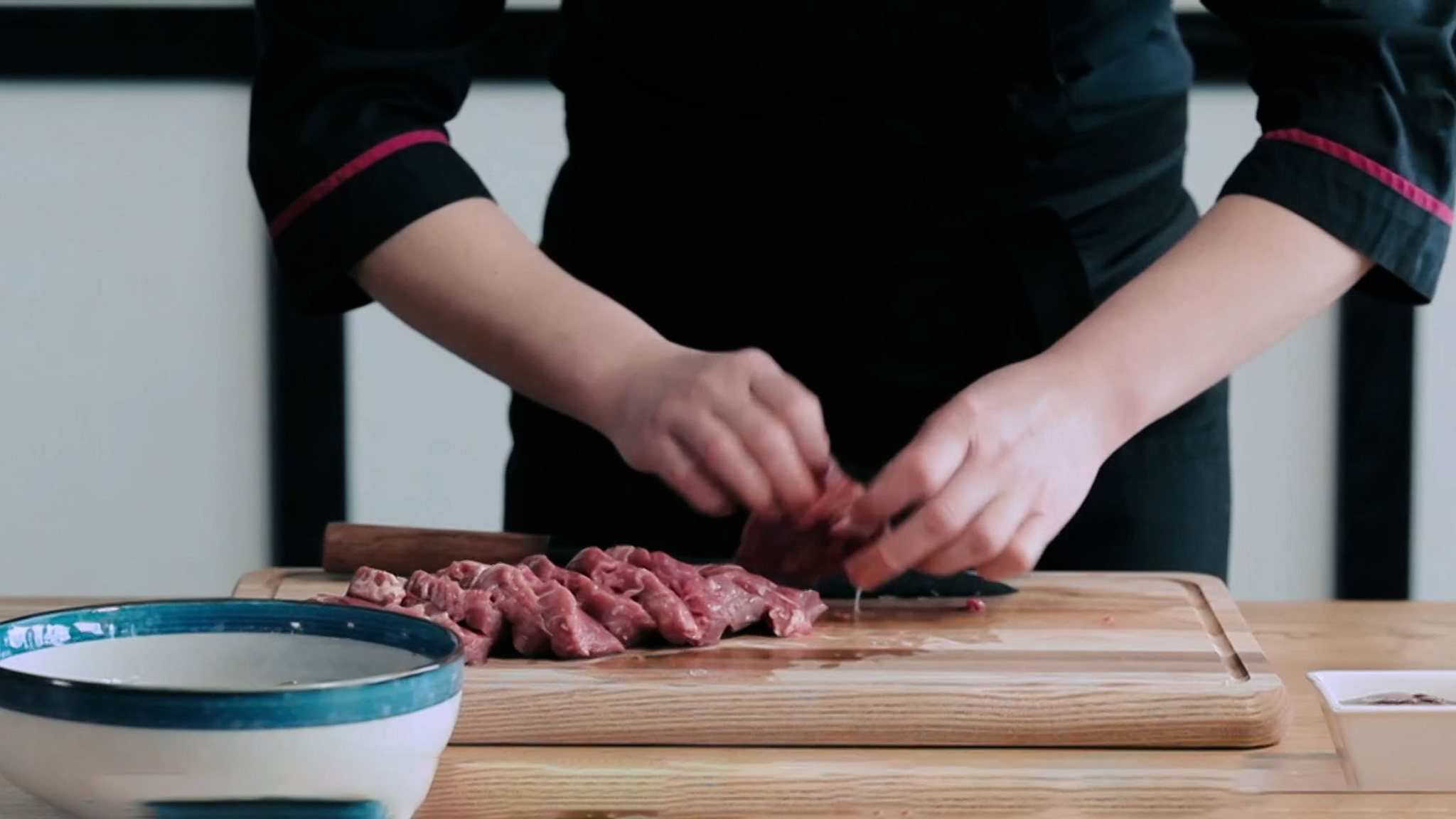 В чем полезнее мариновать мясо для шашлыка: совет доктора Мясникова