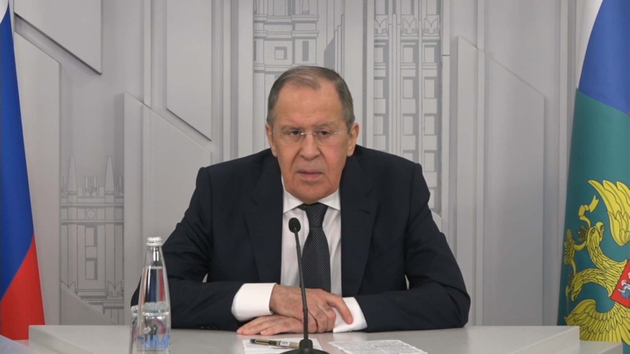 Инцидент с самолетом Лаврова не собьет российскую дипломатию с выбранного курса