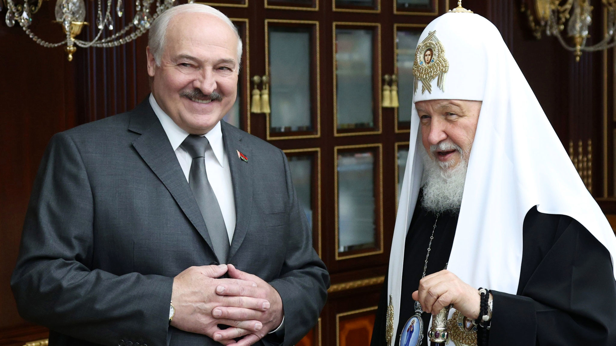 Лукашенко встретил патриарха символом чистоты и мудрости