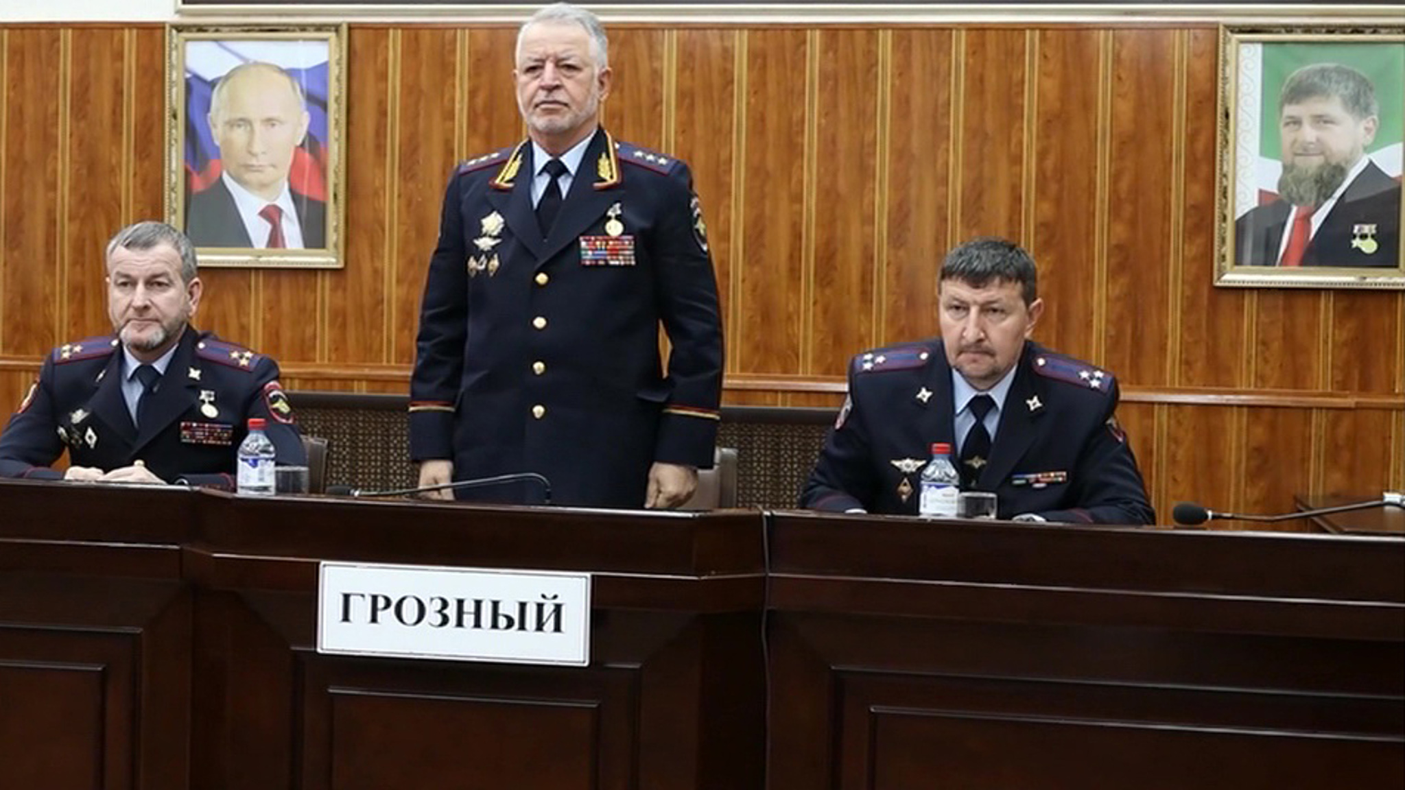 Путин удостоил очередных званий высокопоставленных полицейских