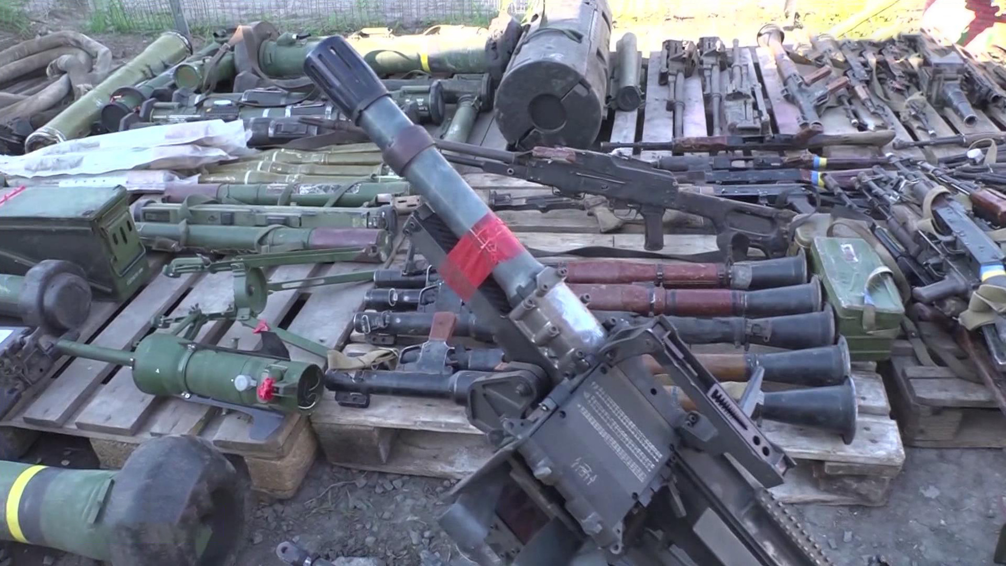 ВСУ при отступлении все чаще бросают громоздкое вооружение