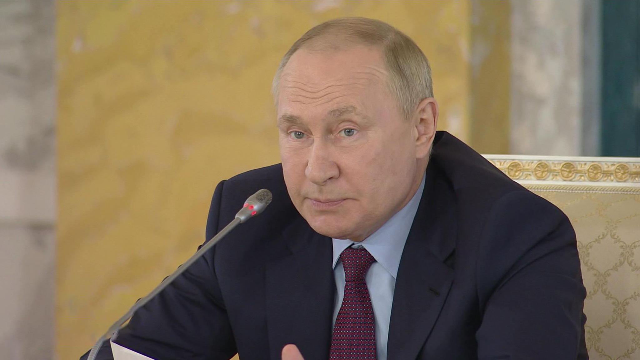 Развиваться, несмотря на санкции: как обеспечить Россию автомашинами