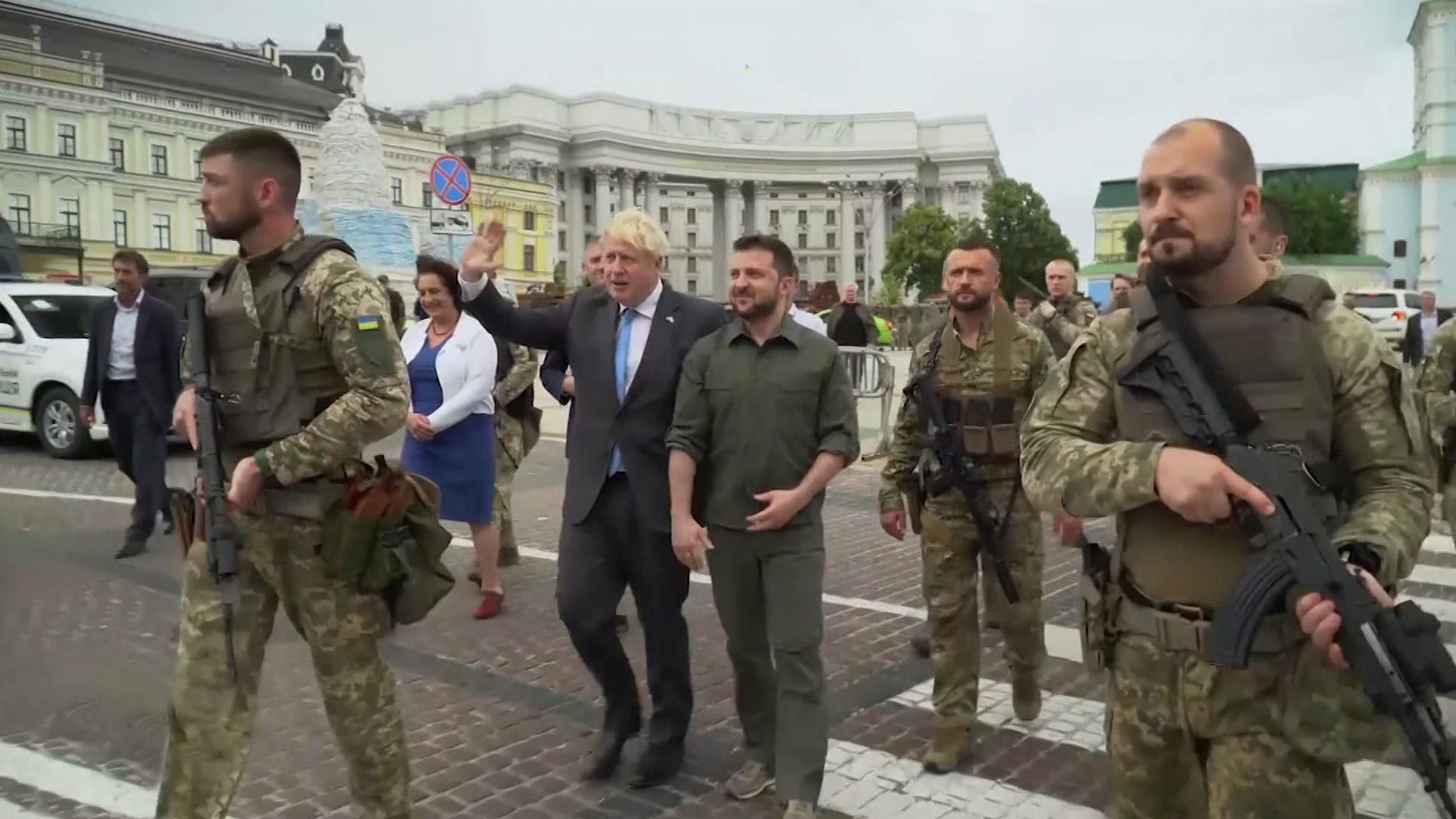 Джонсон в Киеве. Зачем британский премьер приехал к Зеленскому