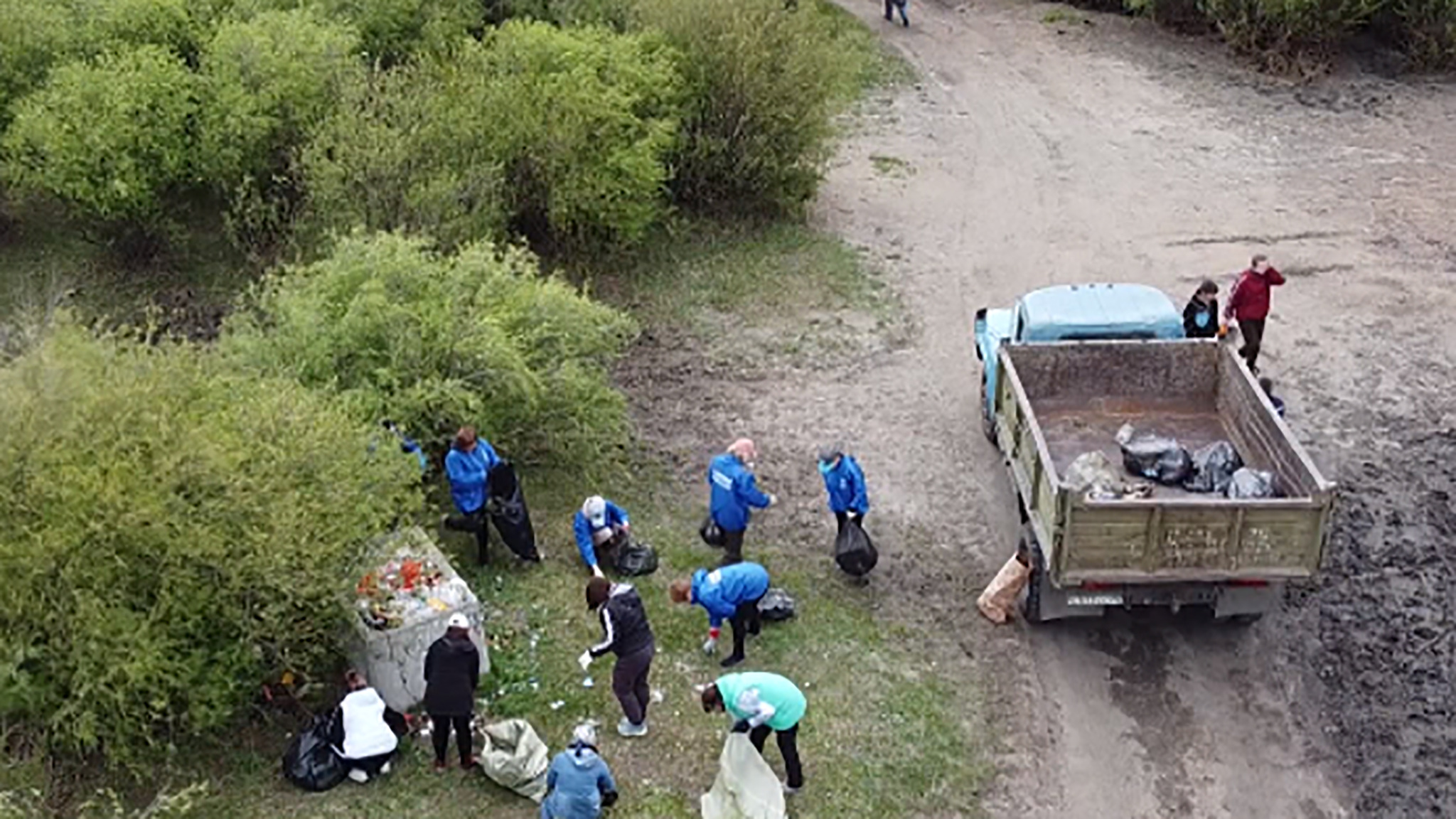 Волонтеры убрали мусор с берегов рек Аргунь и Урулюнгуй в Приаргунском округе