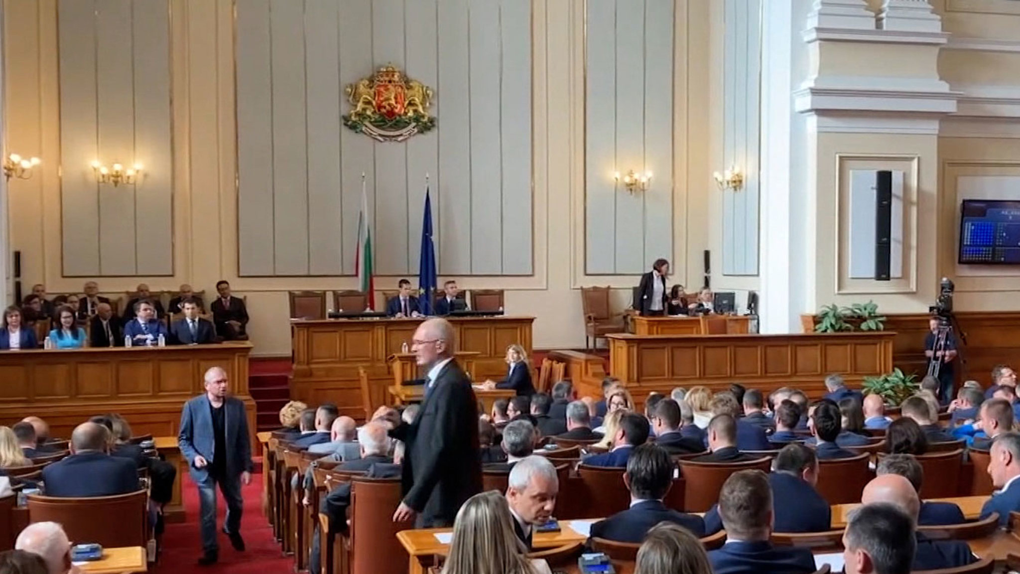 Болгарский парламент сверг правительство