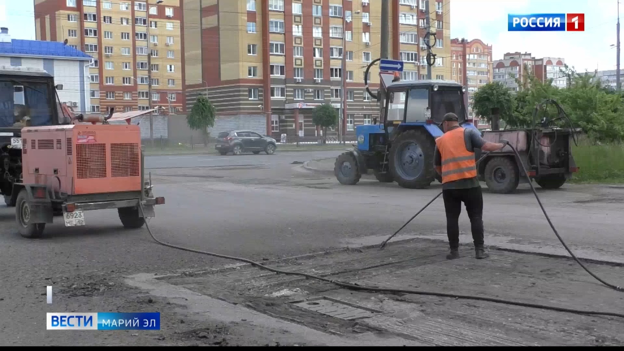 На улицах Йошкар-Олы продолжаются ремонтные работы