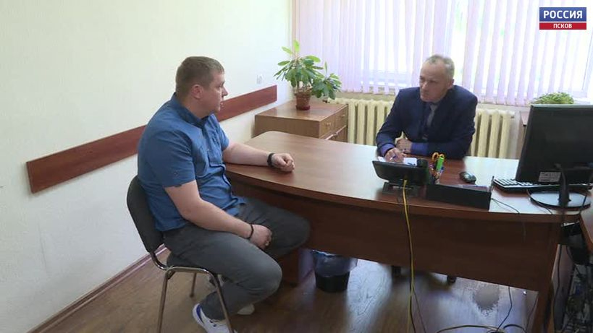 Вымогали несуществующий долг. Судебные приставы помогли псковичу решить проблему с коллекторами