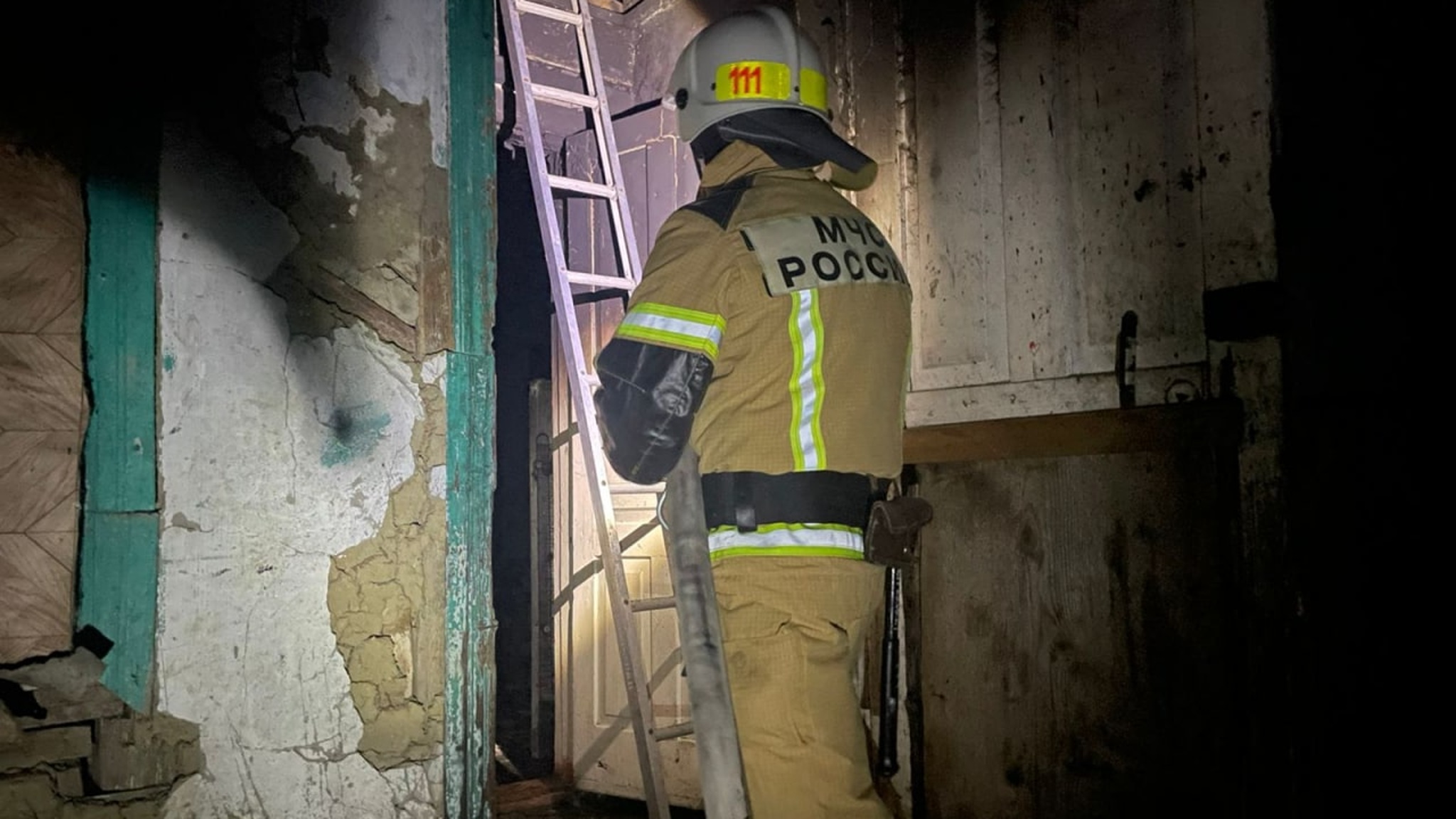 На Кубани два человека погибли при пожаре в частном доме