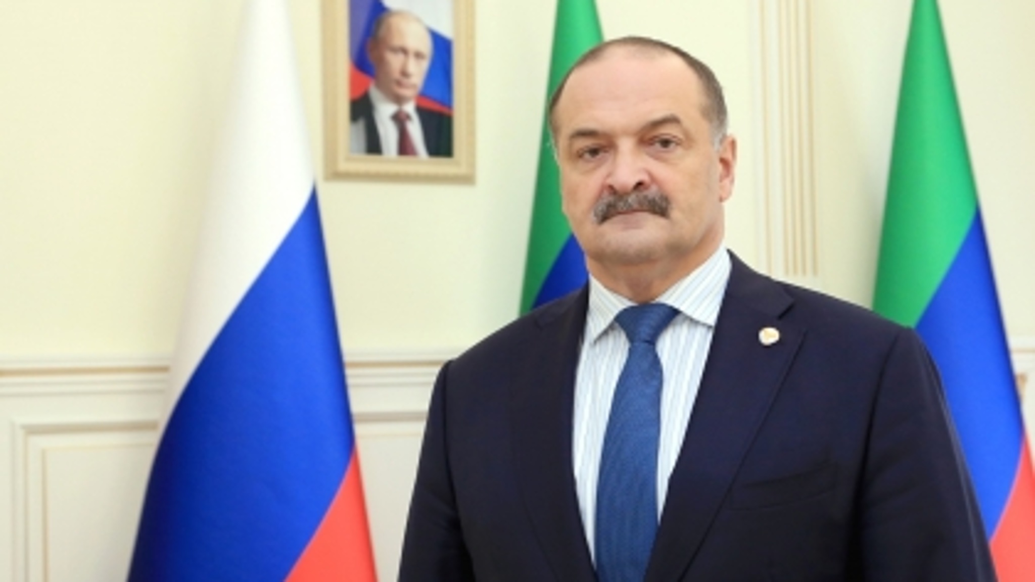Глава Дагестана поздравил молодежь с праздником