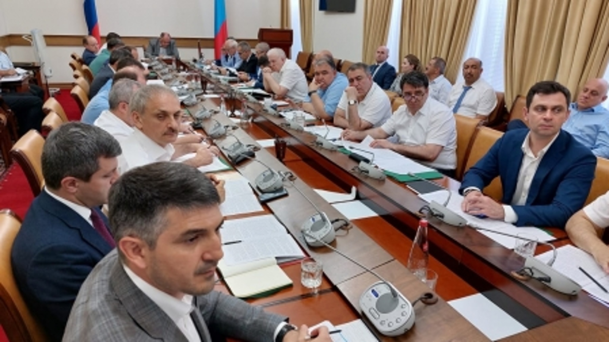 Сергей Меликов провел заседание совета безопасности