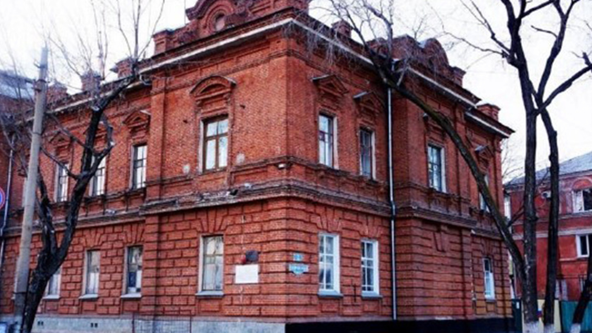 Почти полуторавековое здание бывшей благовещенской таможни отреставрируют