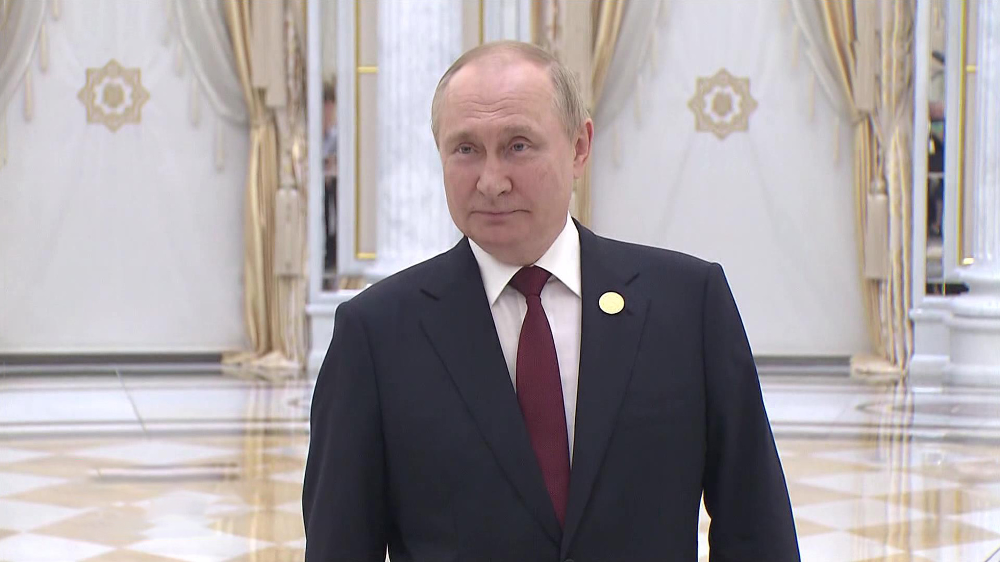 Мужественность Путина не дает покоя Джонсону