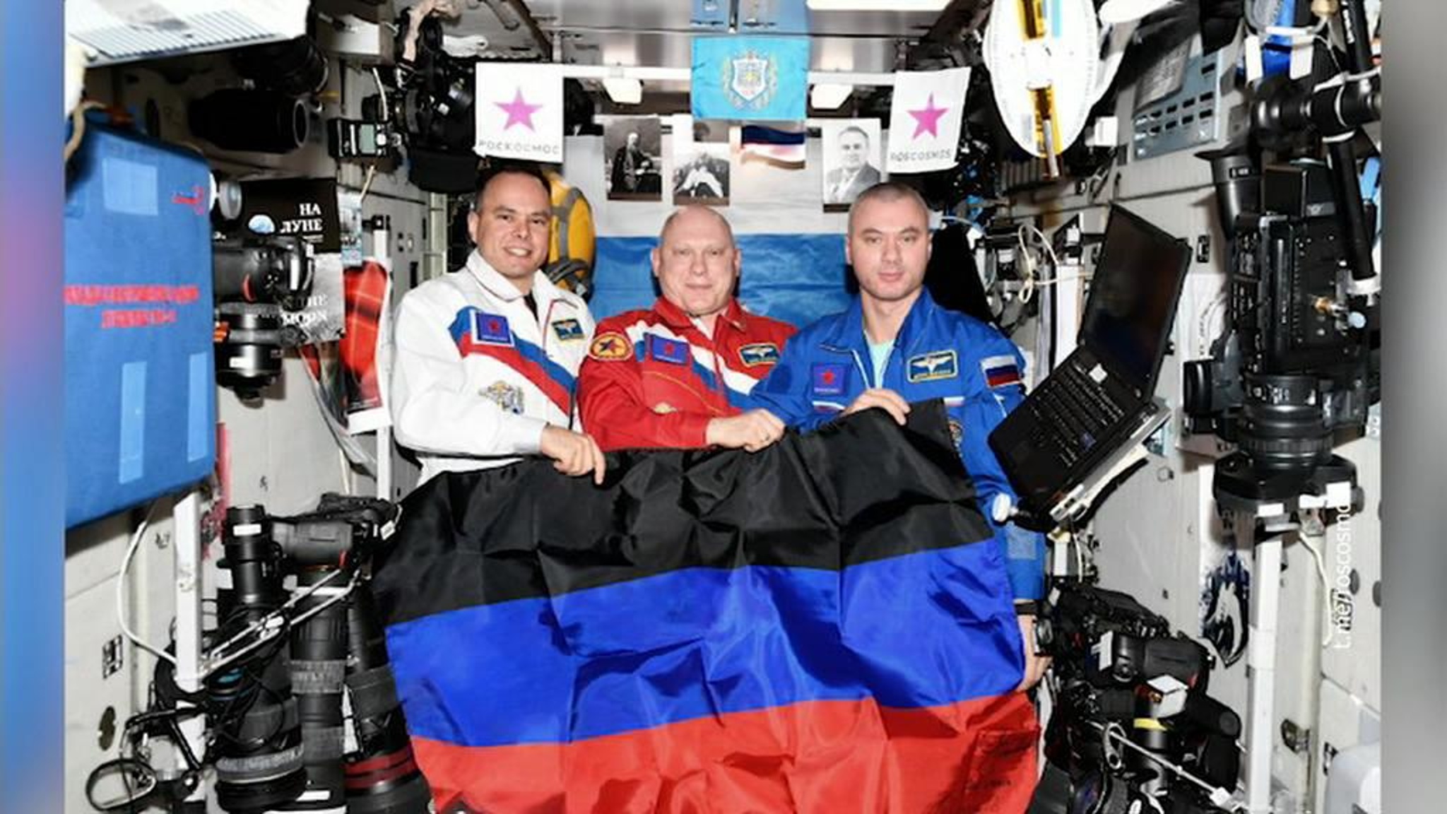 Российские космонавты поздравили жителей ЛНР с освобождением