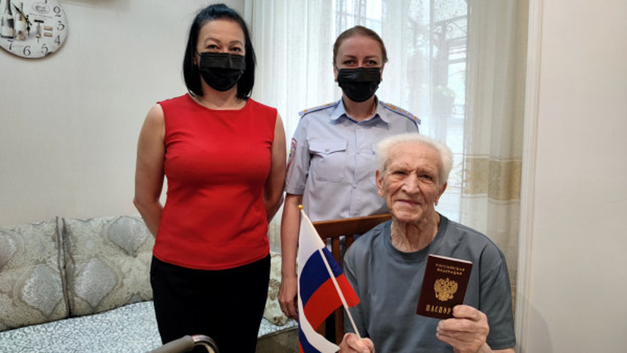 На Ставрополье 91-летний житель ДНР получил российское гражданство