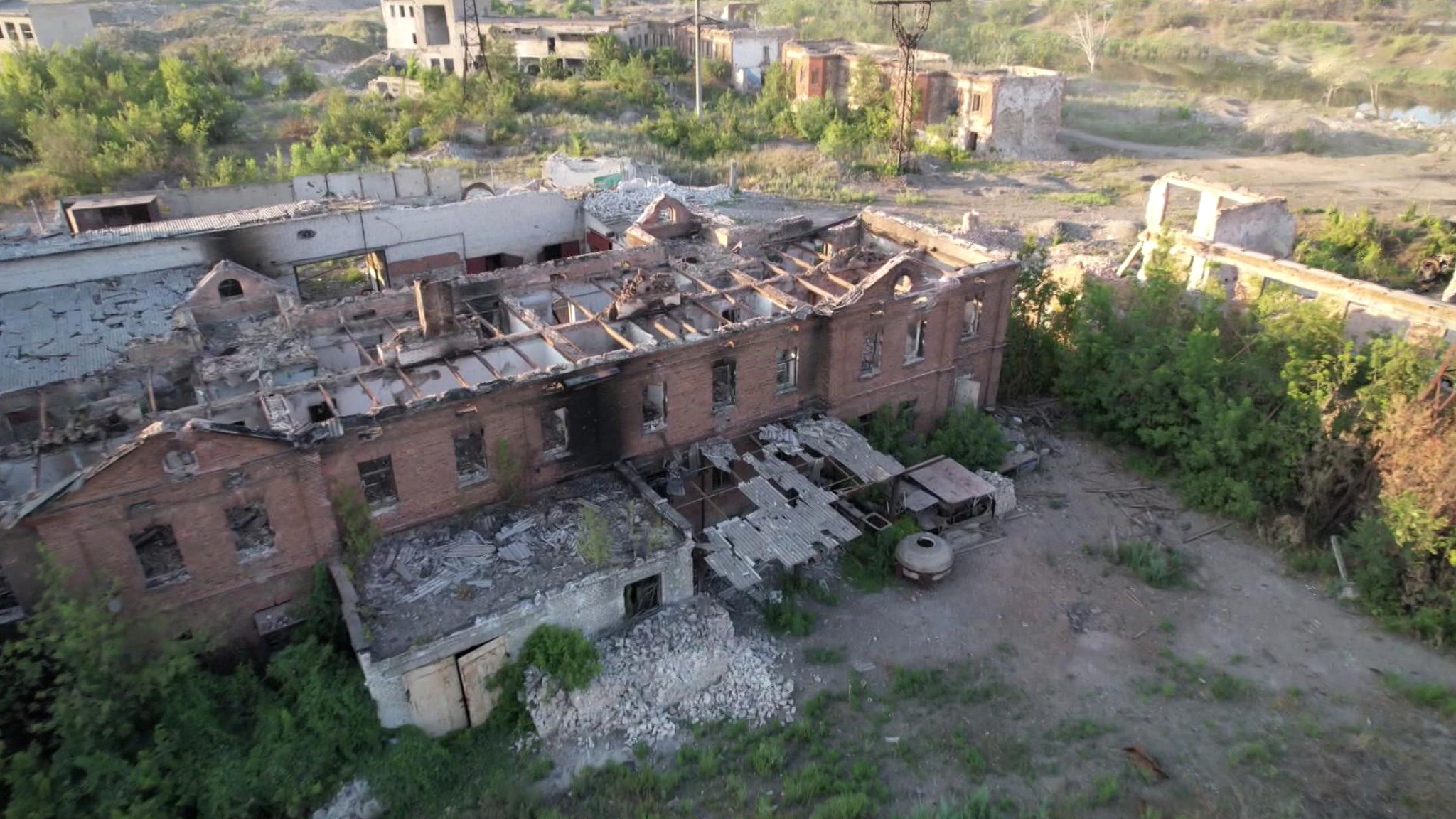 Неонацисты готовились стереть Лисичанск после отступления