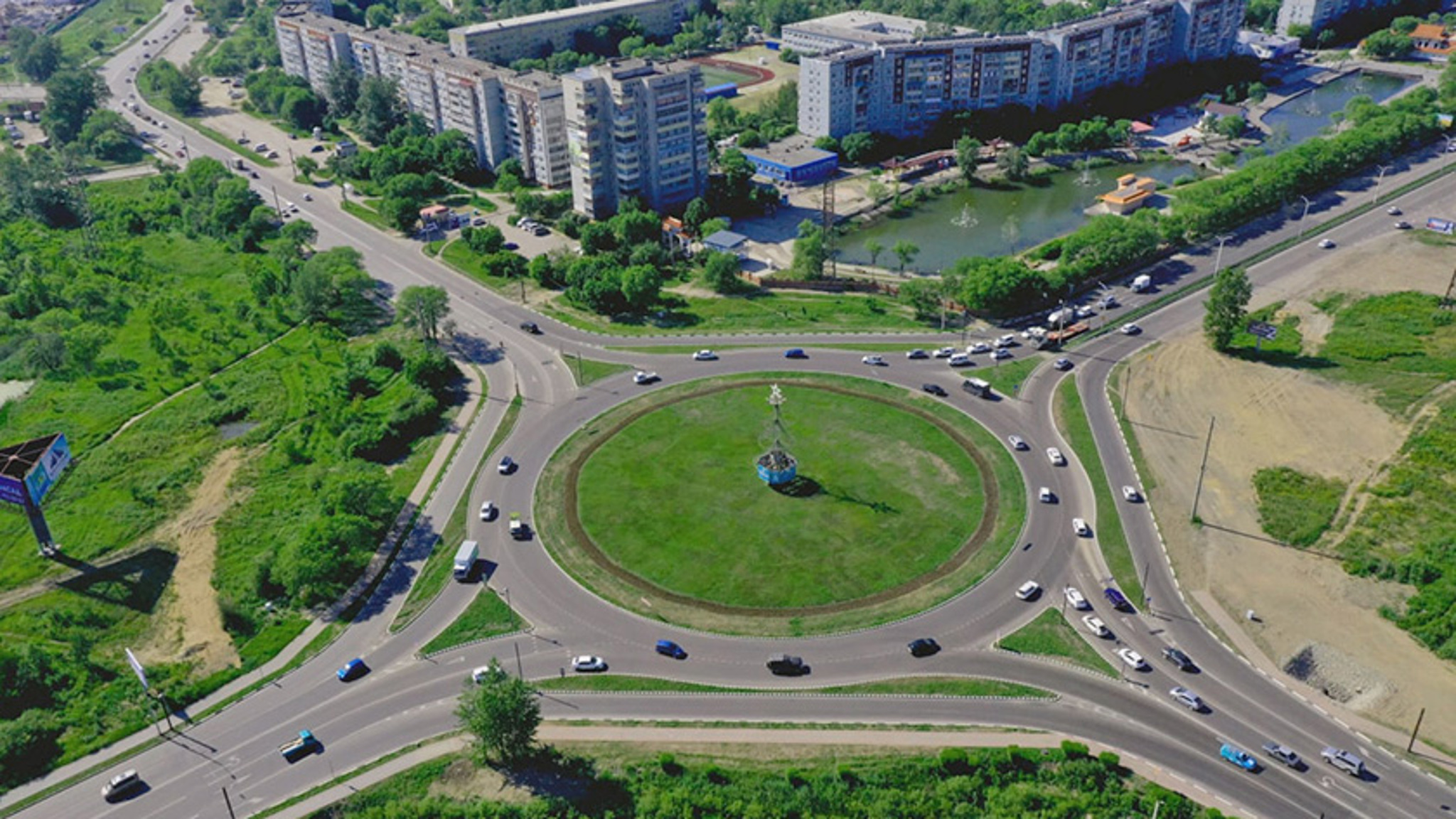 В областной столице завершился ремонт кольцевой развязки по Калинина