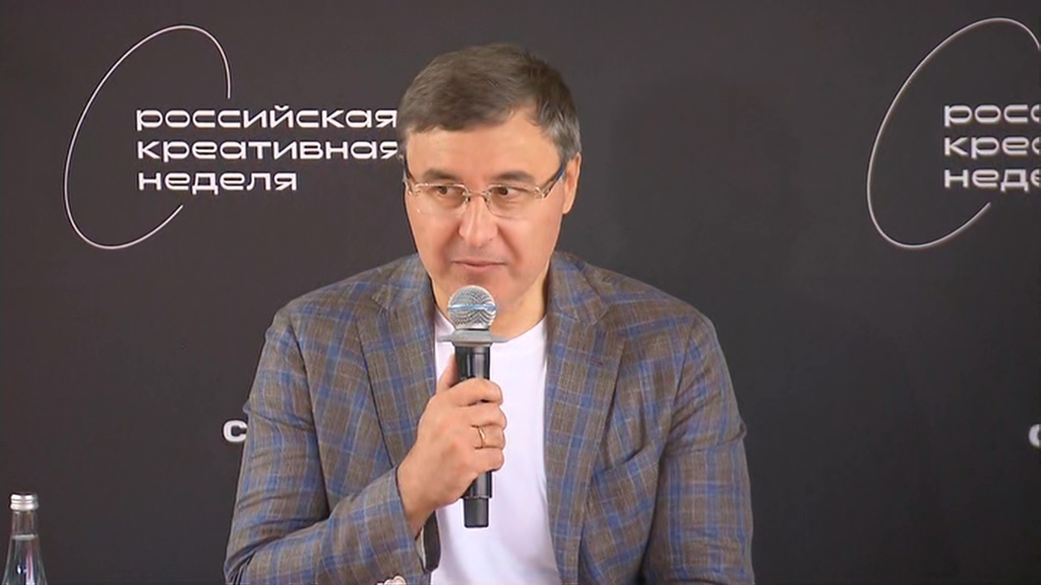 Министр Фальков выступил на форуме "Российская креативная неделя"