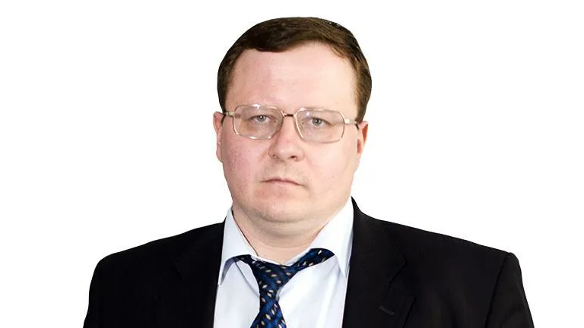 Разуваев: евро будет значительно дешевле доллара