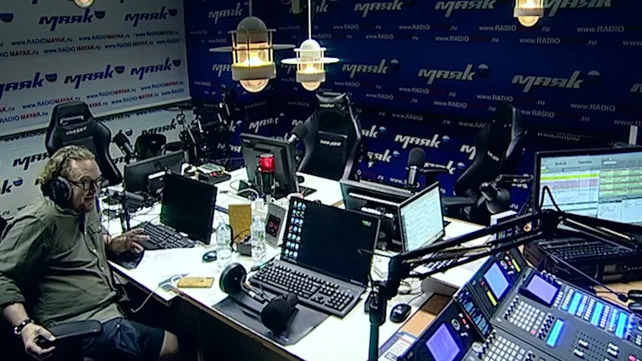 Премьер-министр Великобритании Борис Джонсон подал в отставку