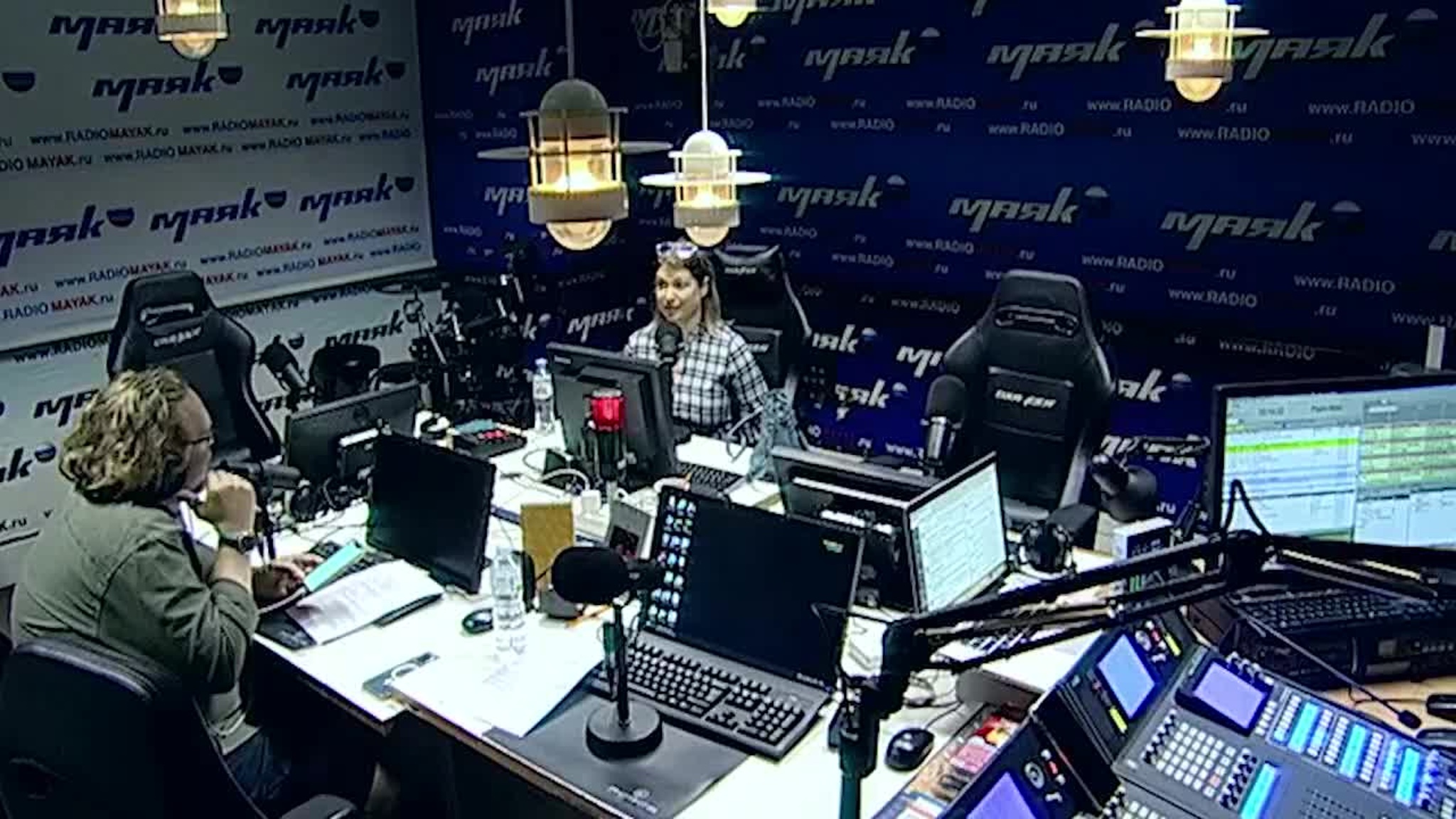 Место действия: Россия. Лето. Начало российской почты: из Москвы строго на север