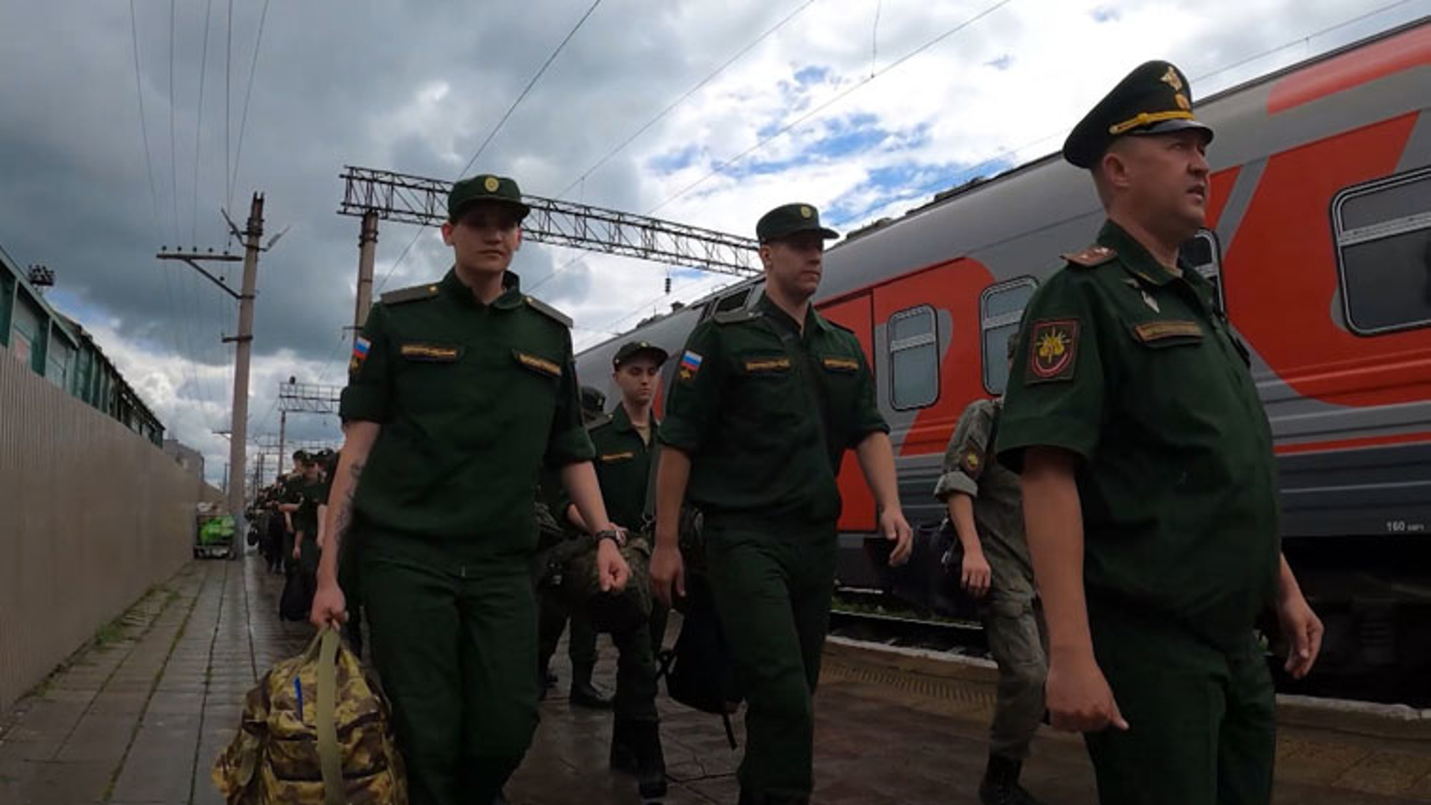 Порядка 600 новобранцев прибыли поездом в Приамурье