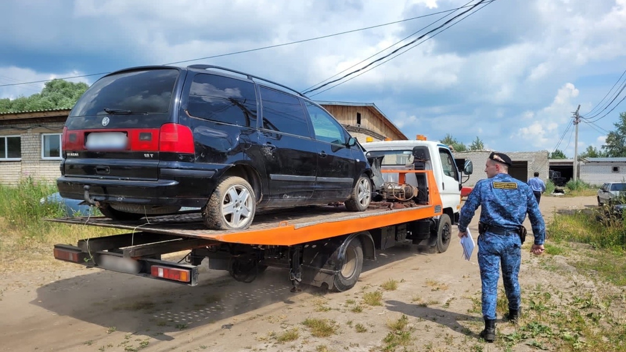 В Ярославской области приставы изъяли машину у виновника ДТП